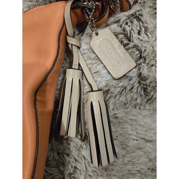 Coach Legacy Courtenay Hobo Bag Coral Sand Perforated Leather - Picture 6 of 11